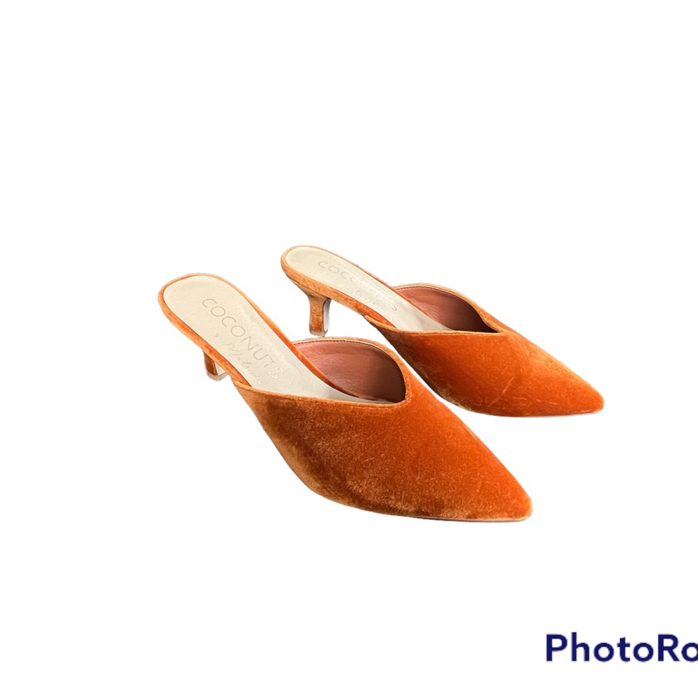 Retro style burnt orange velvet heels, Coconuts by Matisse, Sz 9